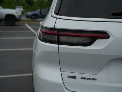 2023 Jeep Grand Cherokee L Limited 4x4