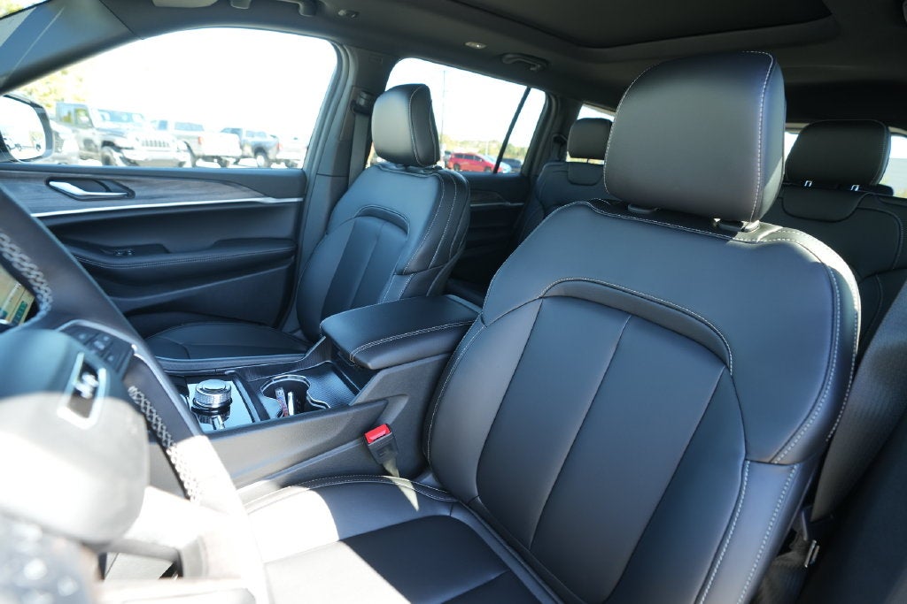 2027 Jeep Grand Cherokee Limited