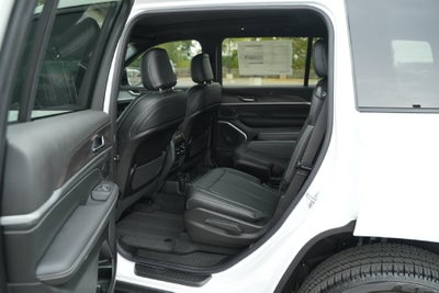 2027 Jeep Grand Cherokee Limited Reserve