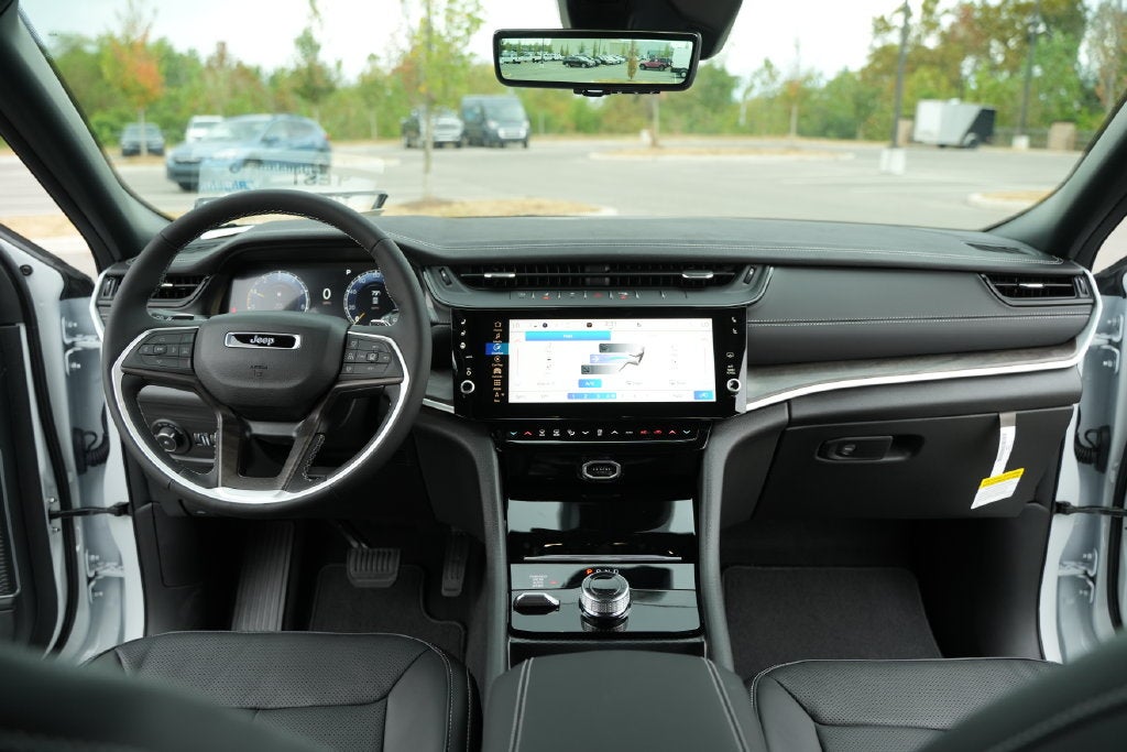2027 Jeep Grand Cherokee Limited Reserve