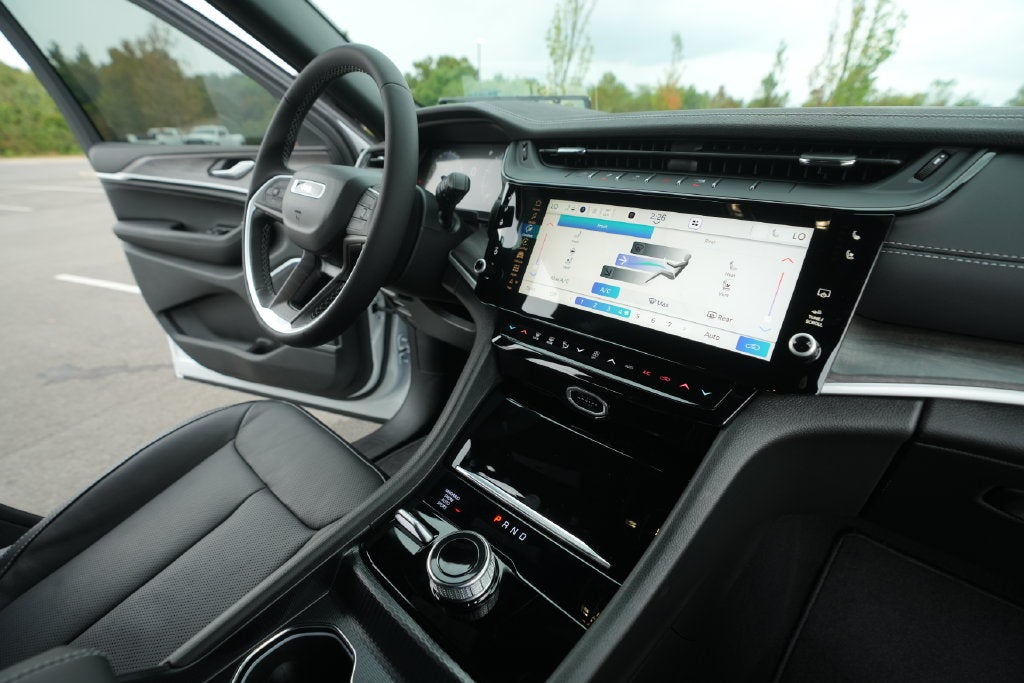 2027 Jeep Grand Cherokee Limited Reserve