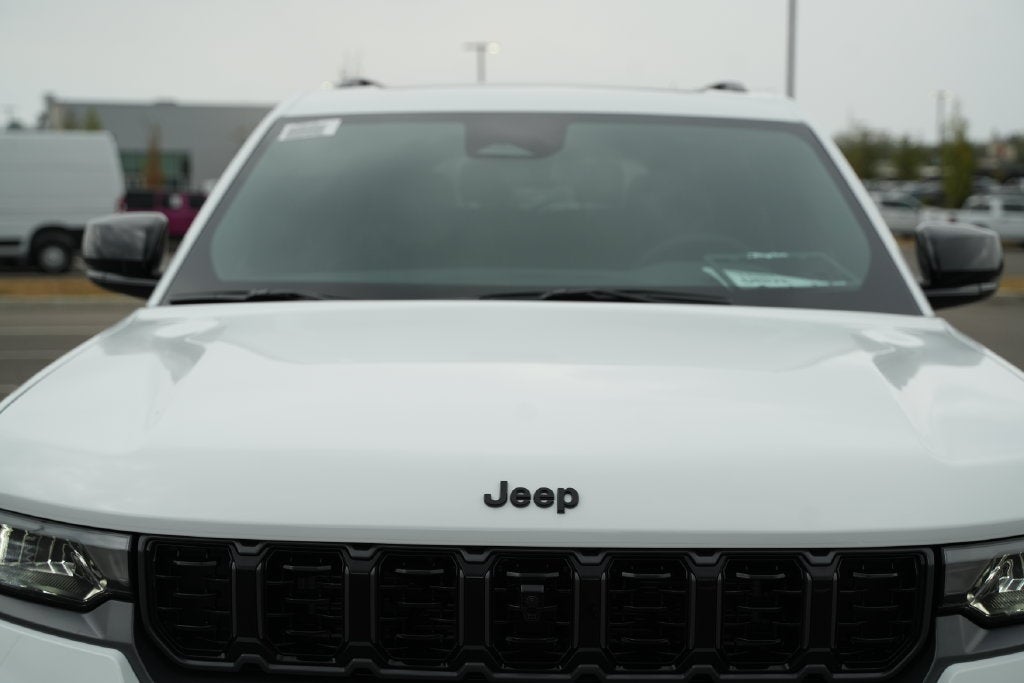 2027 Jeep Grand Cherokee Limited Reserve