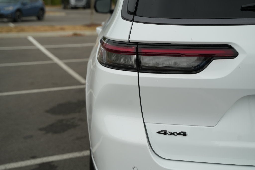 2027 Jeep Grand Cherokee Limited Reserve