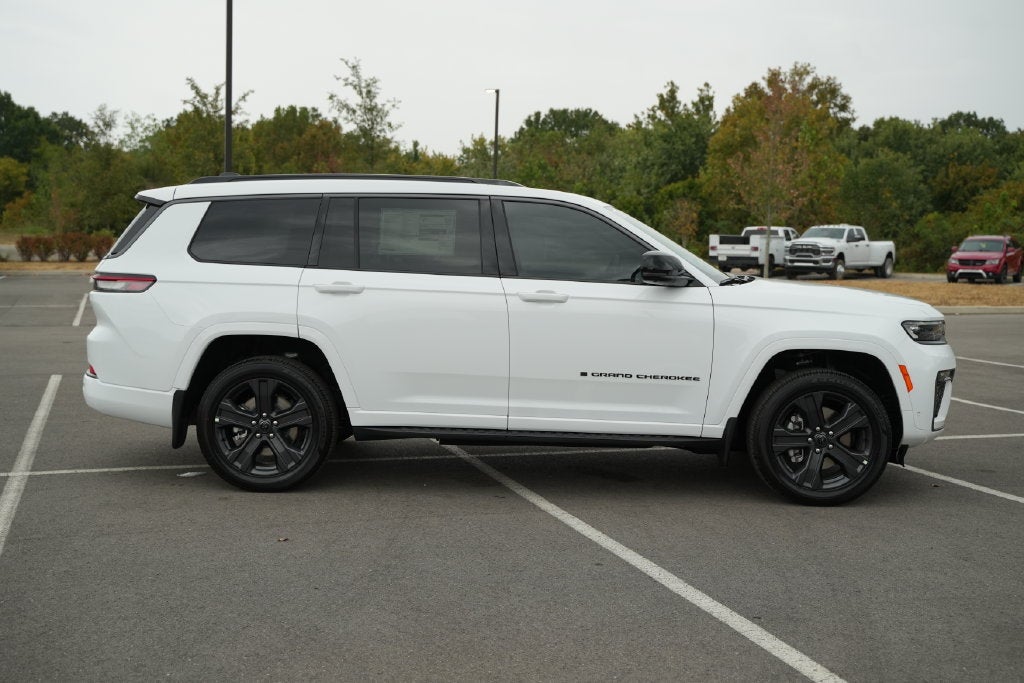 2027 Jeep Grand Cherokee Limited Reserve