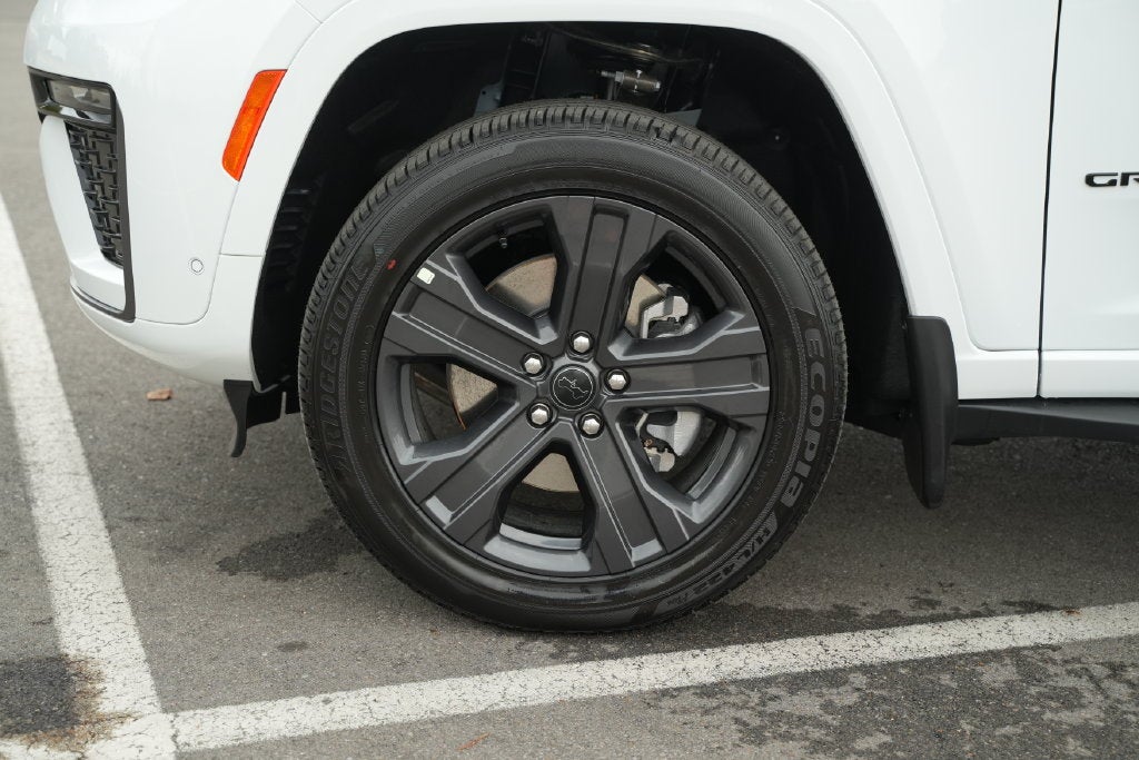 2027 Jeep Grand Cherokee Limited Reserve