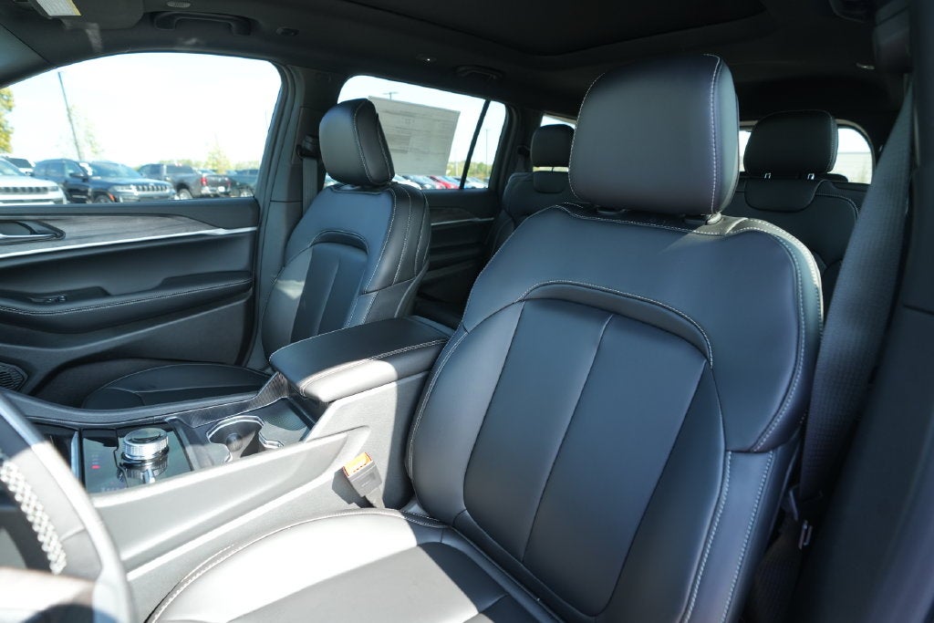 2027 Jeep Grand Cherokee Limited