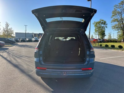2027 Jeep Grand Cherokee Limited Reserve