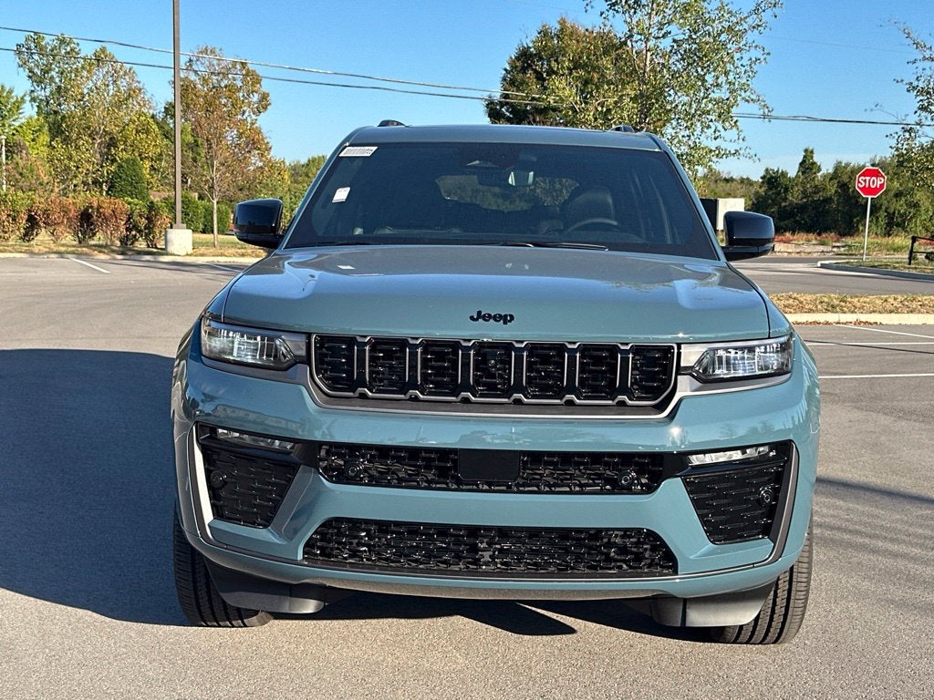 2027 Jeep Grand Cherokee Limited Reserve