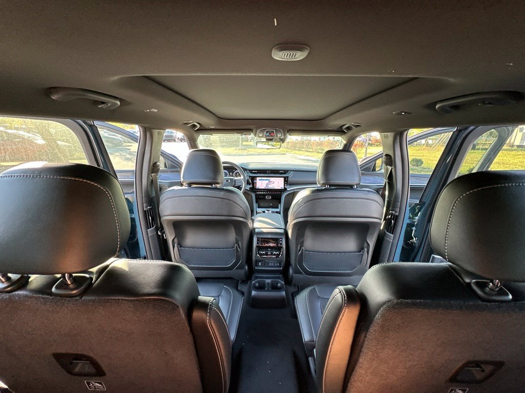 2027 Jeep Grand Cherokee Limited Reserve