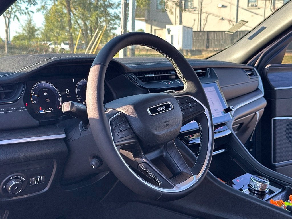 2027 Jeep Grand Cherokee Limited Reserve