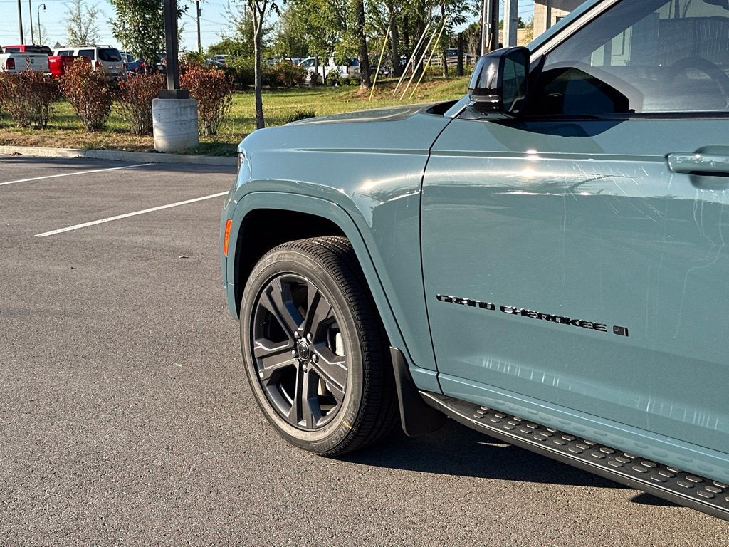 2027 Jeep Grand Cherokee Limited Reserve