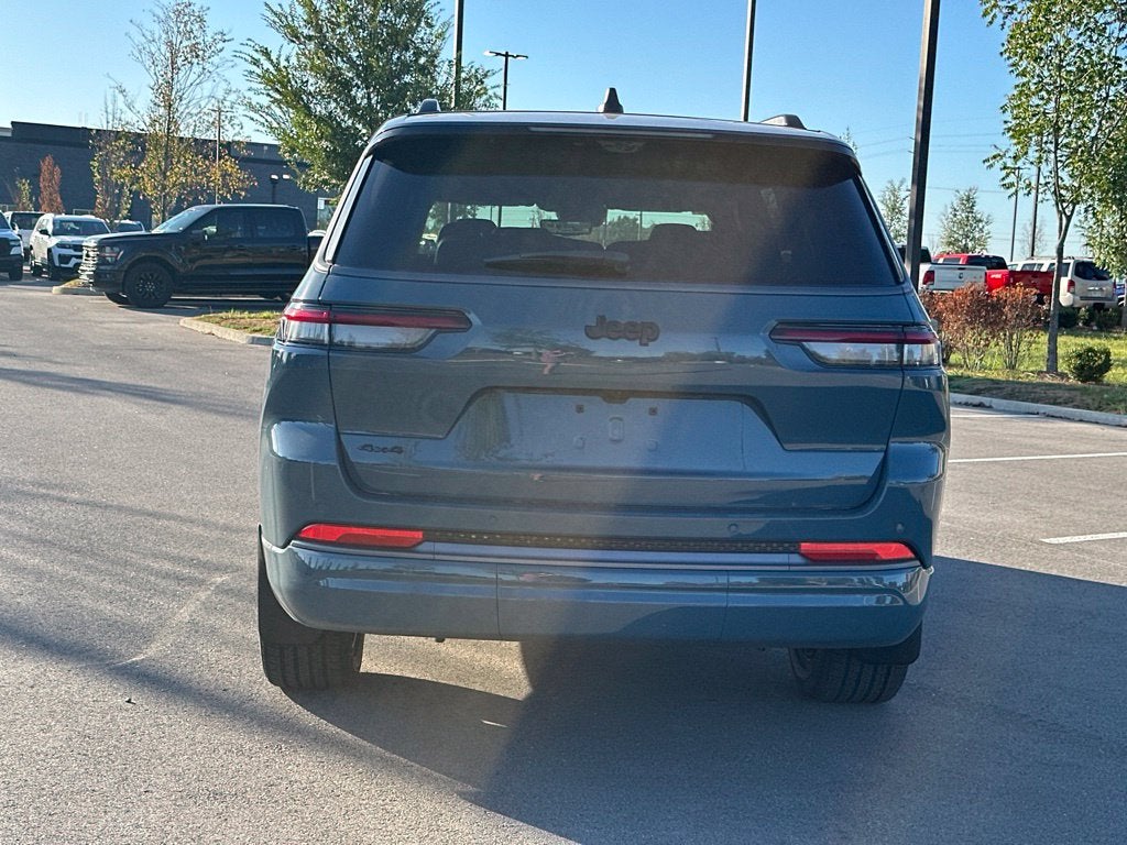 2027 Jeep Grand Cherokee Limited Reserve