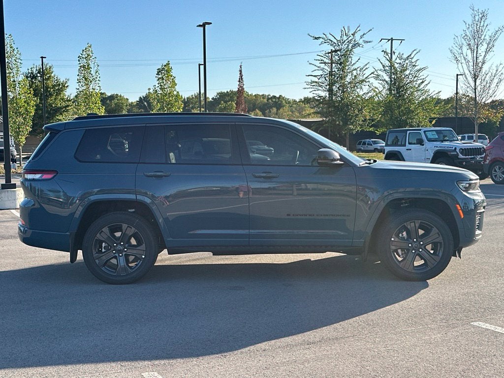 2027 Jeep Grand Cherokee Limited Reserve