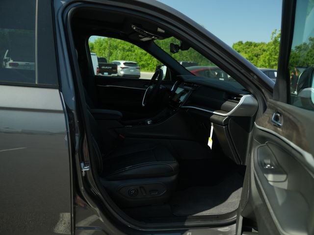 2026 Jeep Grand Cherokee GRAND CHEROKEE L LIMITED RESERVE 4X4