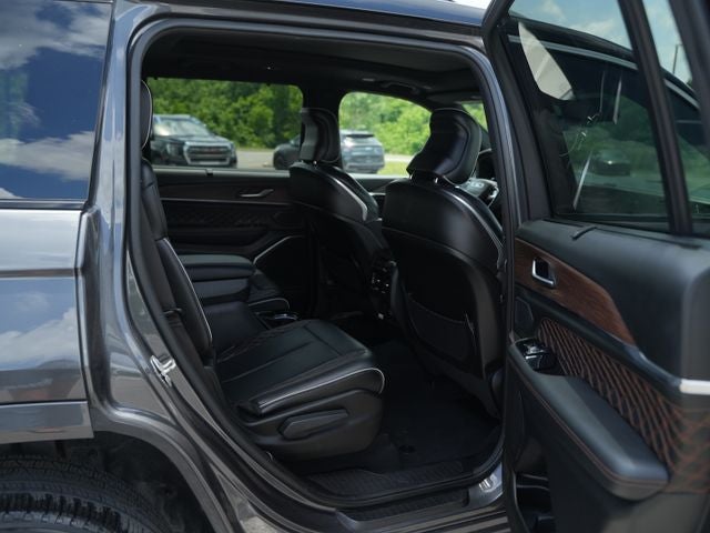 2023 Jeep Grand Cherokee L Summit 4x4
