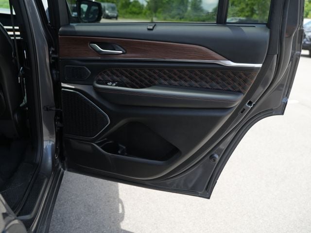 2023 Jeep Grand Cherokee L Summit 4x4