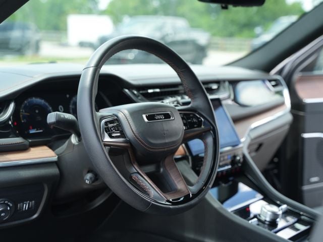 2023 Jeep Grand Cherokee L Summit 4x4