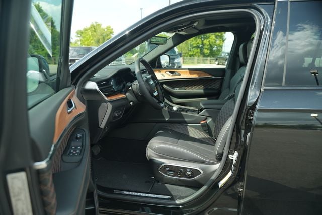 2026 Jeep Grand Cherokee Summit