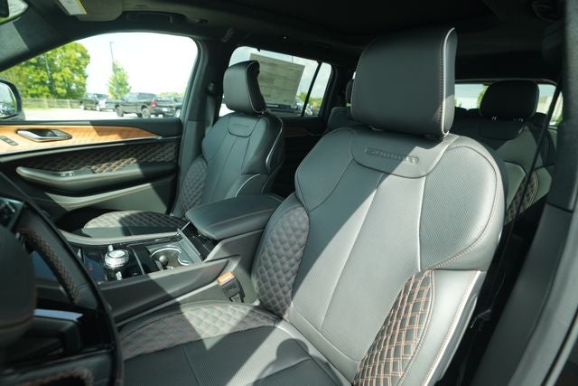 2026 Jeep Grand Cherokee Summit