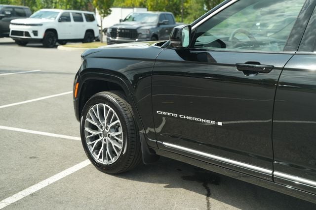 2026 Jeep Grand Cherokee Summit