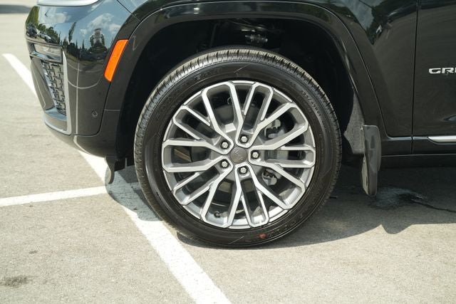 2026 Jeep Grand Cherokee Summit