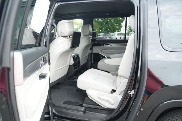 2026 Jeep Grand Wagoneer GRAND WAGONEER L LIMITED ALTITUDE 4X4