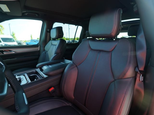 2026 Jeep Grand Wagoneer GRAND WAGONEER L LIMITED RESERVE 4X4