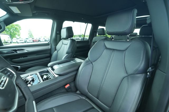 2026 Jeep Grand Wagoneer GRAND WAGONEER L LIMITED RESERVE 4X4