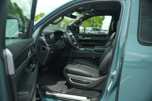 2026 Jeep Grand Wagoneer L Summit Obsidian