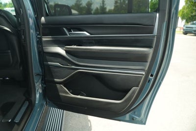 2026 Jeep Grand Wagoneer L Summit Obsidian