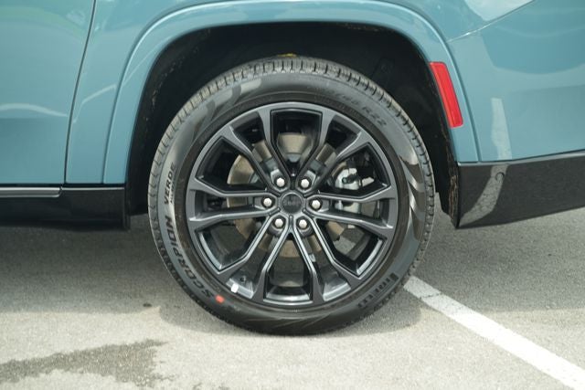 2026 Jeep Grand Wagoneer L Summit Obsidian