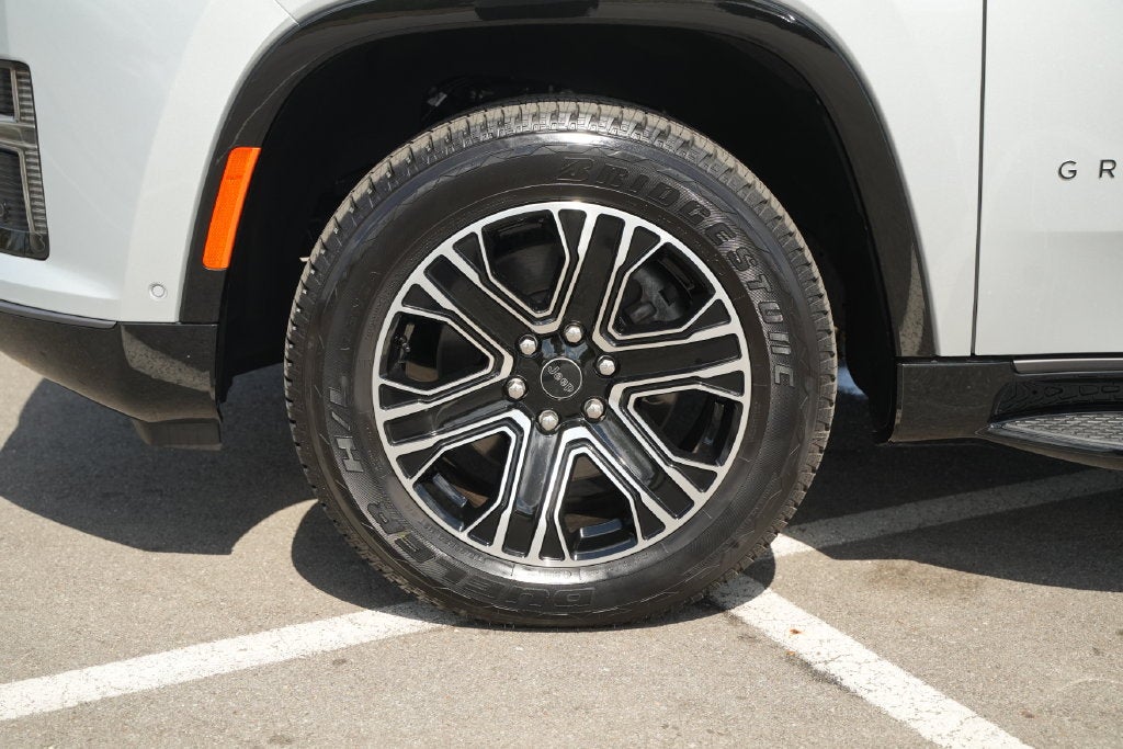 2026 Jeep Grand Wagoneer Base