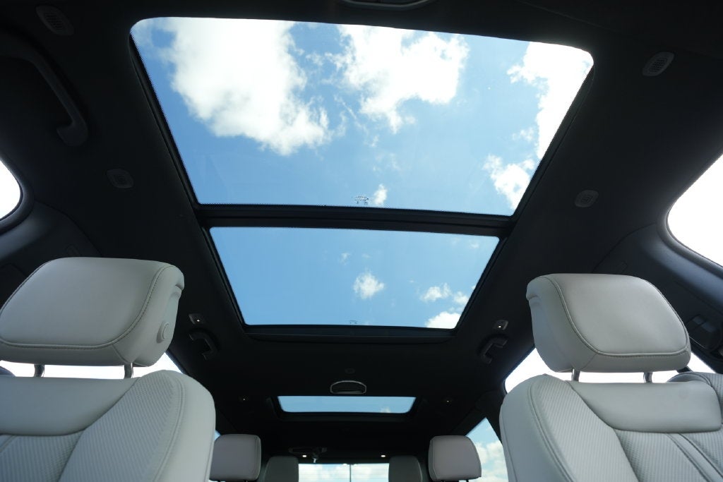 2026 Jeep Grand Wagoneer Base