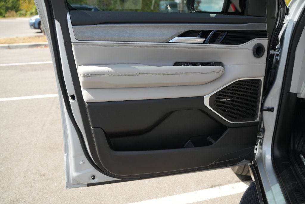 2026 Jeep Grand Wagoneer Base