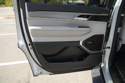 2026 Jeep Grand Wagoneer Base