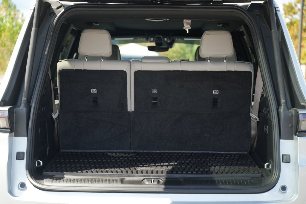 2026 Jeep Grand Wagoneer Base