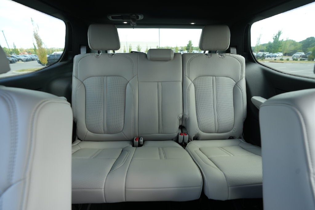 2026 Jeep Grand Wagoneer Base