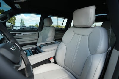 2026 Jeep Grand Wagoneer Base