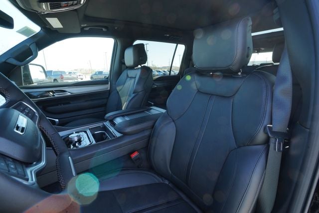 2026 Jeep Grand Wagoneer GRAND WAGONEER UPLAND 4X4