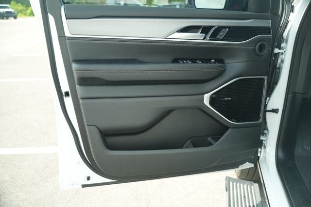 2026 Jeep Grand Wagoneer Limited Reserve