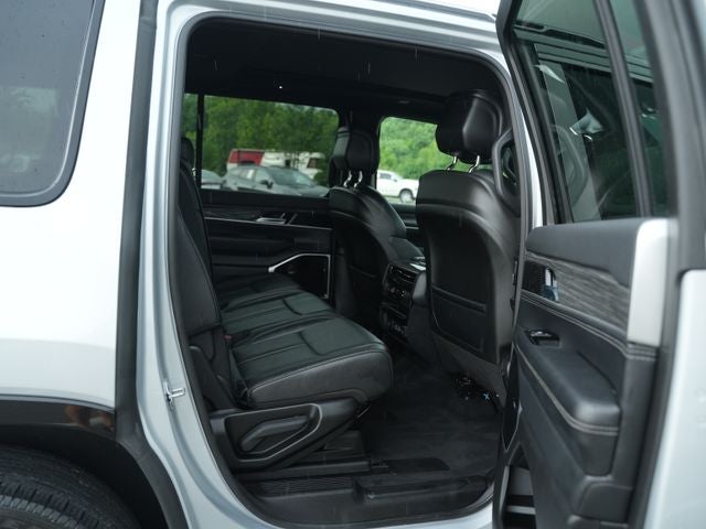 2022 Jeep Wagoneer Series III 4x4