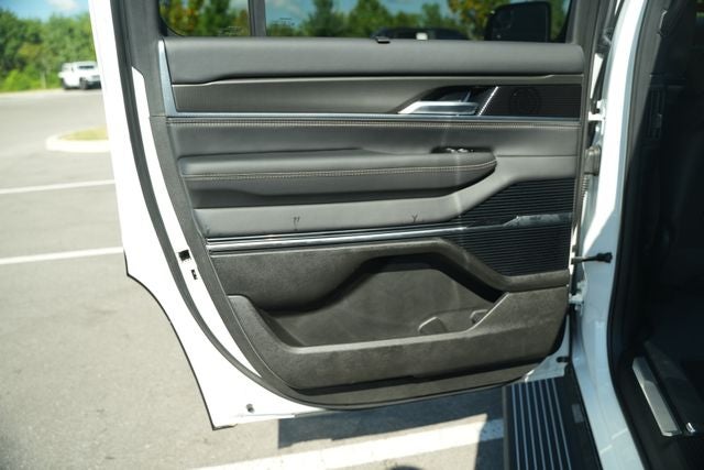 2026 Jeep Grand Wagoneer Summit Obsidian