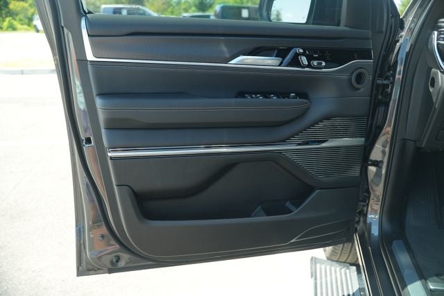 2026 Jeep Grand Wagoneer Summit Obsidian