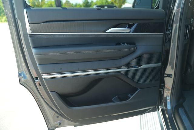 2026 Jeep Grand Wagoneer Summit Obsidian