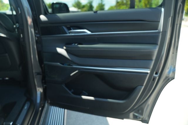 2026 Jeep Grand Wagoneer Summit Obsidian