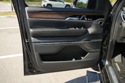 2022 Jeep Grand Wagoneer Series II