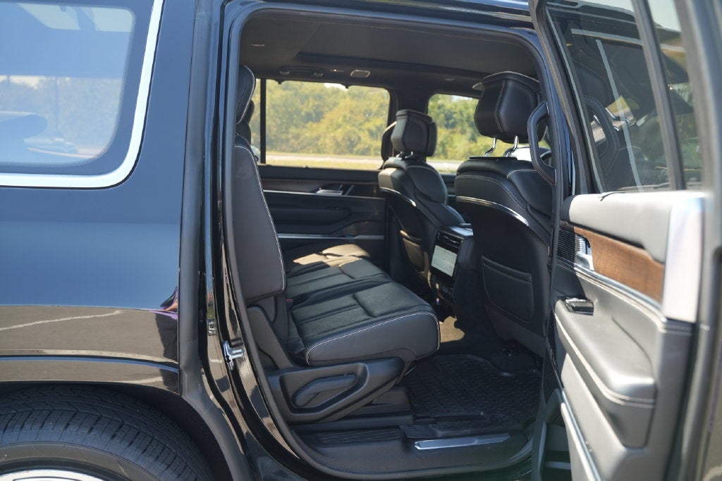 2022 Jeep Grand Wagoneer Series II