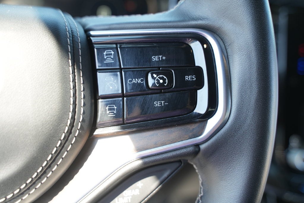 2022 Jeep Grand Wagoneer Series II