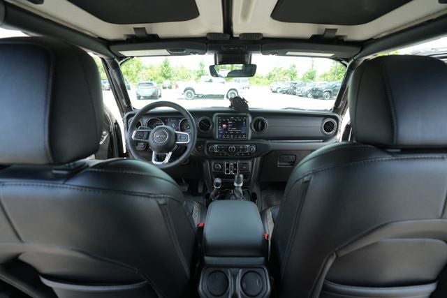 2023 Jeep Gladiator Overland