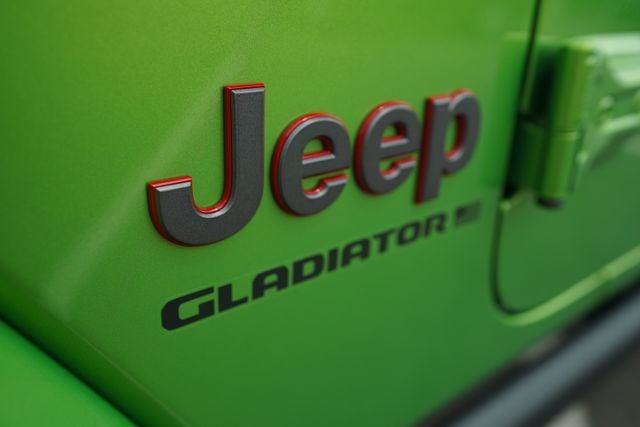 2025 Jeep Gladiator GLADIATOR RUBICON X 4X4